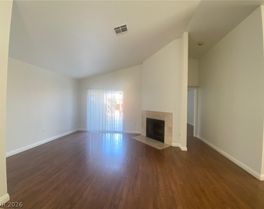 608 Maxley Court - Photo Thumbnail 8