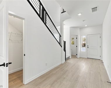 10012 Griffin Creek Street - Photo Thumbnail 7