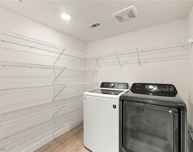 10012 Griffin Creek Street - Photo Thumbnail 17