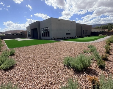 4680 Outlook Peak Street - Photo Thumbnail 33