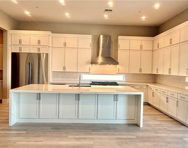 4680 Outlook Peak Street - Photo Thumbnail 24