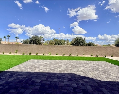 4680 Outlook Peak Street - Photo Thumbnail 5