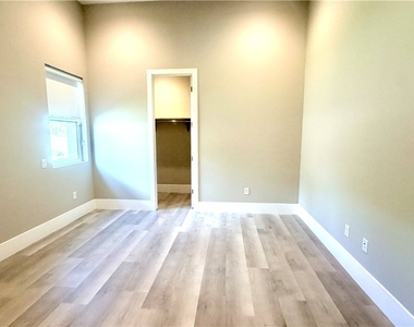 4680 Outlook Peak Street - Photo Thumbnail 11