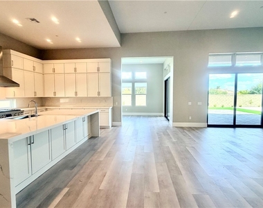 4680 Outlook Peak Street - Photo Thumbnail 4