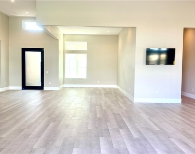 4680 Outlook Peak Street - Photo Thumbnail 1
