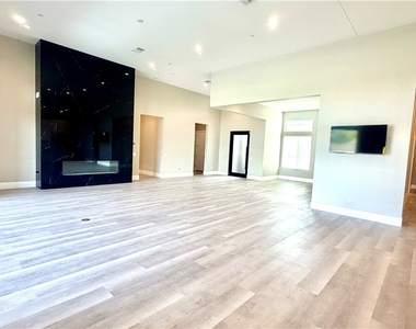 4680 Outlook Peak Street - Photo Thumbnail 21