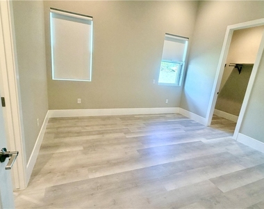 4680 Outlook Peak Street - Photo Thumbnail 12