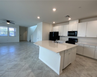 3240 Avernus Avenue - Photo Thumbnail 14