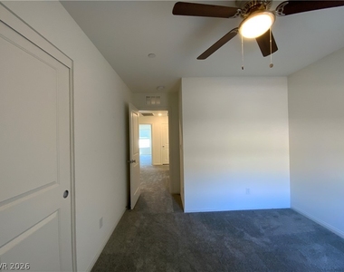 3240 Avernus Avenue - Photo Thumbnail 31
