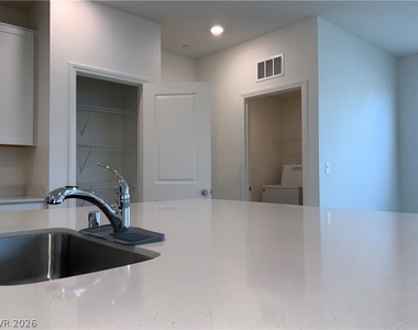 3240 Avernus Avenue - Photo Thumbnail 11