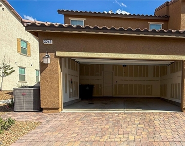 3240 Avernus Avenue - Photo Thumbnail 41