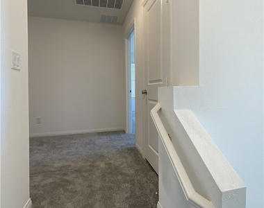 3240 Avernus Avenue - Photo Thumbnail 20