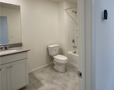 3240 Avernus Avenue - Photo Thumbnail 23
