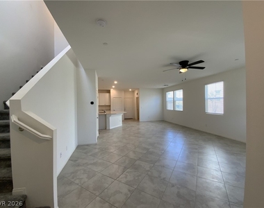 3240 Avernus Avenue - Photo Thumbnail 7