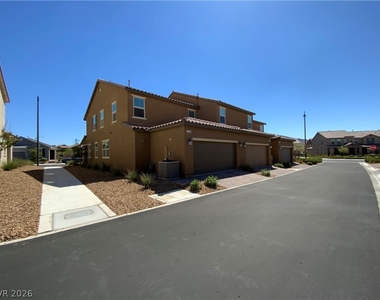 3240 Avernus Avenue - Photo Thumbnail 43