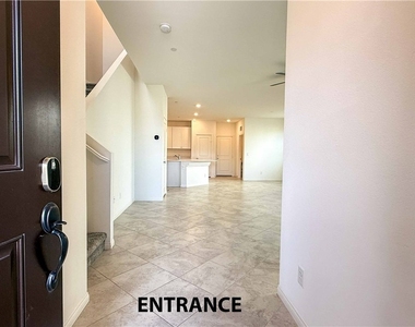 3240 Avernus Avenue - Photo Thumbnail 6