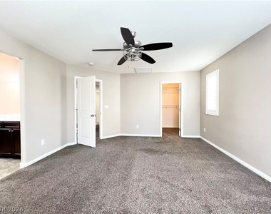 3621 Vino Biano Avenue - Photo Thumbnail 12