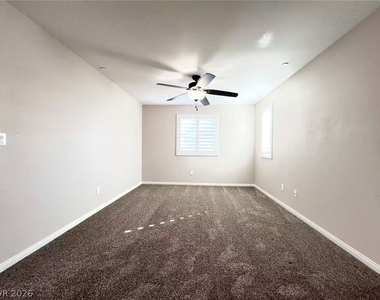 3621 Vino Biano Avenue - Photo Thumbnail 9