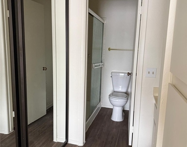 4824 Nara Vista Way - Photo Thumbnail 9