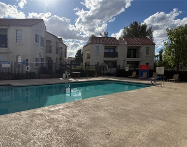 4824 Nara Vista Way - Photo Thumbnail 15