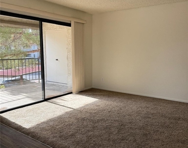 4824 Nara Vista Way - Photo Thumbnail 5