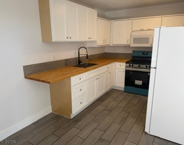 2613 N Decatur Boulevard - Photo Thumbnail 2