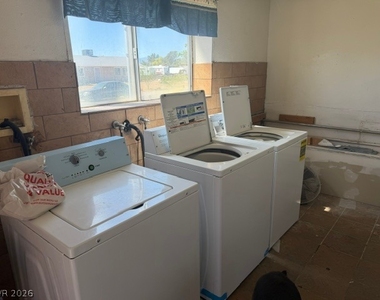 2613 N Decatur Boulevard - Photo Thumbnail 14