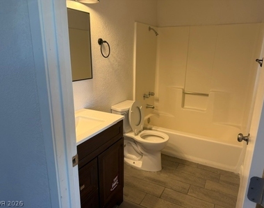 2613 N Decatur Boulevard - Photo Thumbnail 10