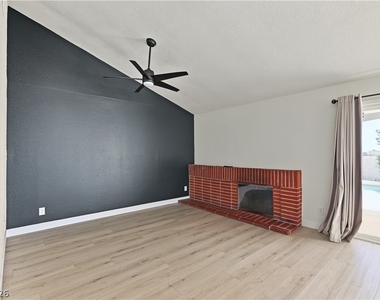 4162 Ridgewood Avenue - Photo Thumbnail 8