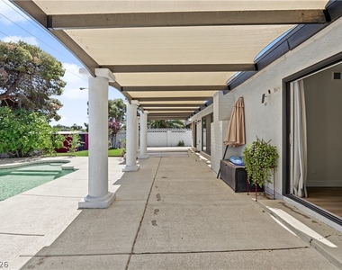 4162 Ridgewood Avenue - Photo Thumbnail 20