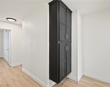 4162 Ridgewood Avenue - Photo Thumbnail 15