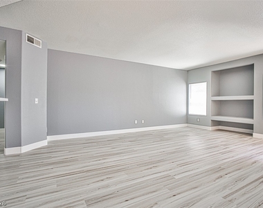 5125 W Reno Avenue - Photo Thumbnail 9