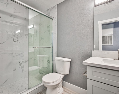 5125 W Reno Avenue - Photo Thumbnail 12