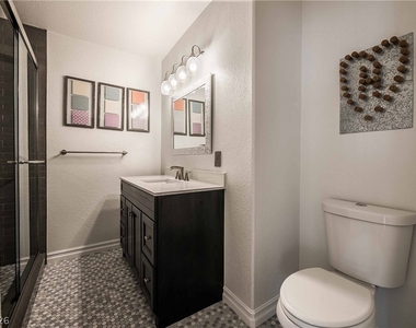836 N 21st Street - Photo Thumbnail 15
