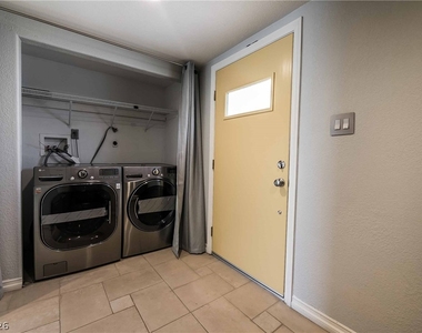 836 N 21st Street - Photo Thumbnail 17