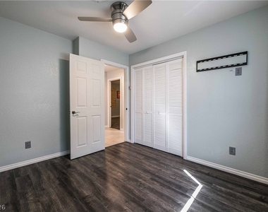 836 N 21st Street - Photo Thumbnail 12