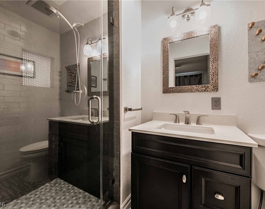 836 N 21st Street - Photo Thumbnail 9