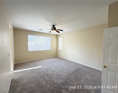 2801 Bahama Point Avenue - Photo Thumbnail 17