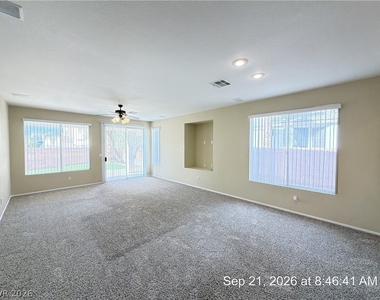 2801 Bahama Point Avenue - Photo Thumbnail 4