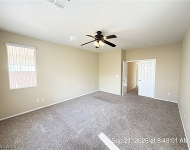 2801 Bahama Point Avenue - Photo Thumbnail 18