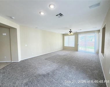 2801 Bahama Point Avenue - Photo Thumbnail 12