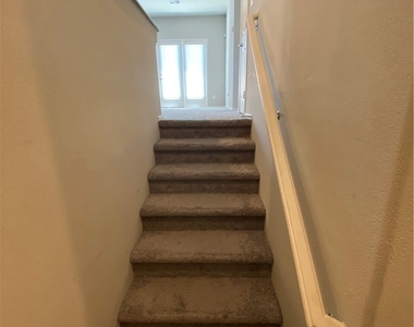 4650 Blaise Avenue - Photo Thumbnail 2