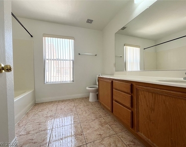 5717 W Dewey Drive - Photo Thumbnail 19