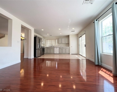 5717 W Dewey Drive - Photo Thumbnail 4