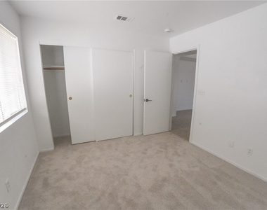 1014 Havenworth Avenue - Photo Thumbnail 12
