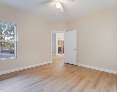 6650 W Warm Springs Road - Photo Thumbnail 17