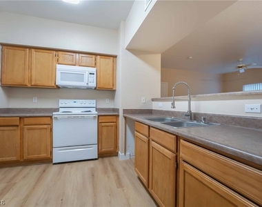 6650 W Warm Springs Road - Photo Thumbnail 13