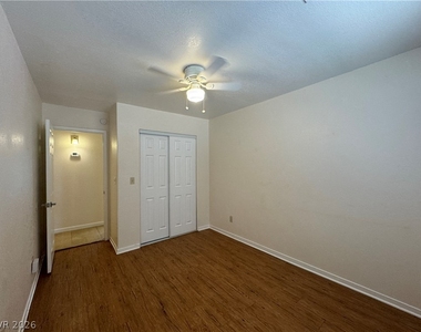 1851 S Sycamore Avenue - Photo Thumbnail 5