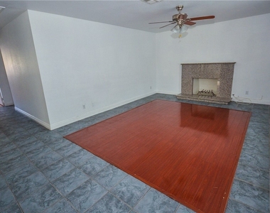 6772 Carrera Drive - Photo Thumbnail 2