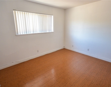 6772 Carrera Drive - Photo Thumbnail 14